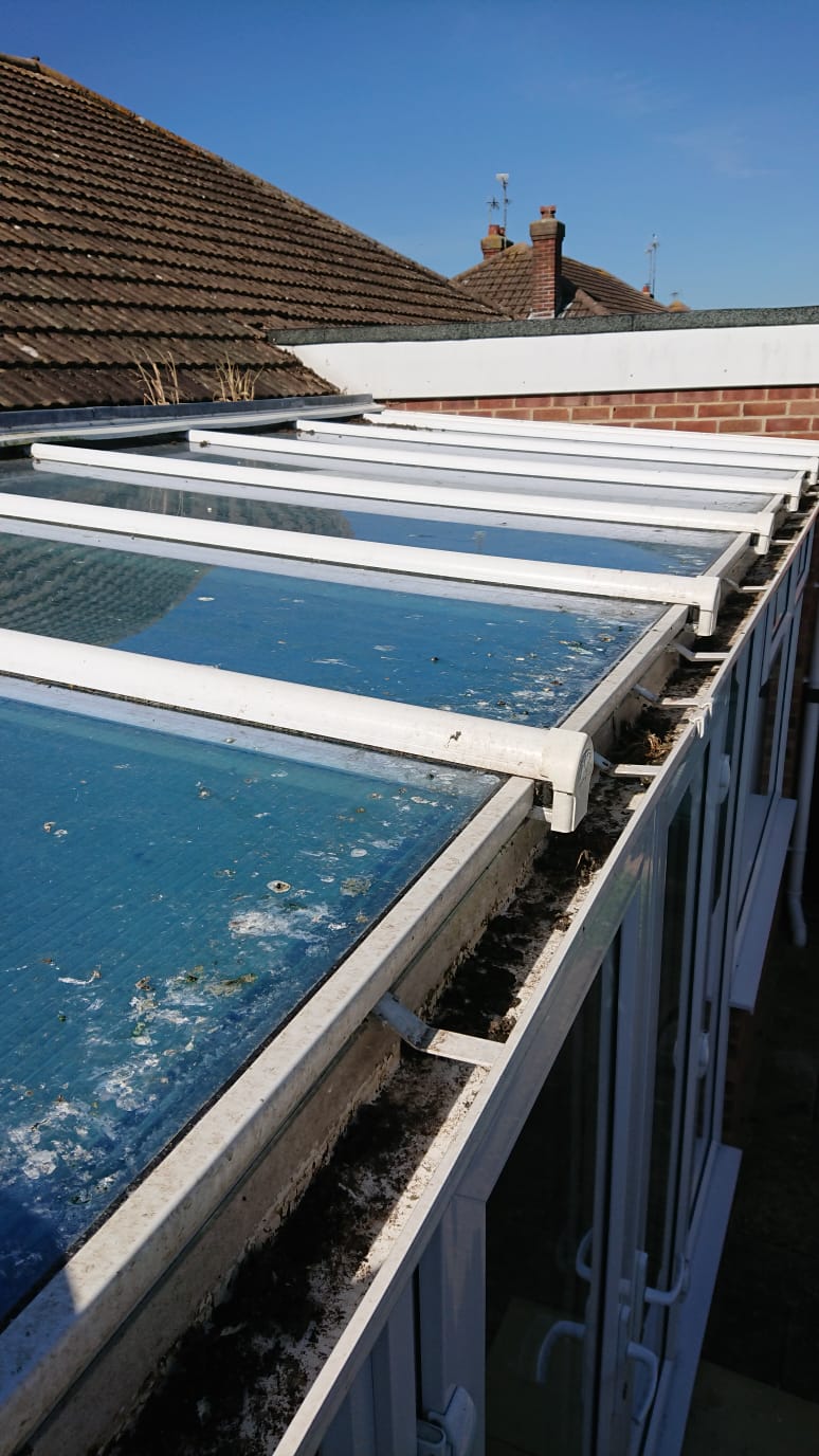  Conservatory roof clean - before 